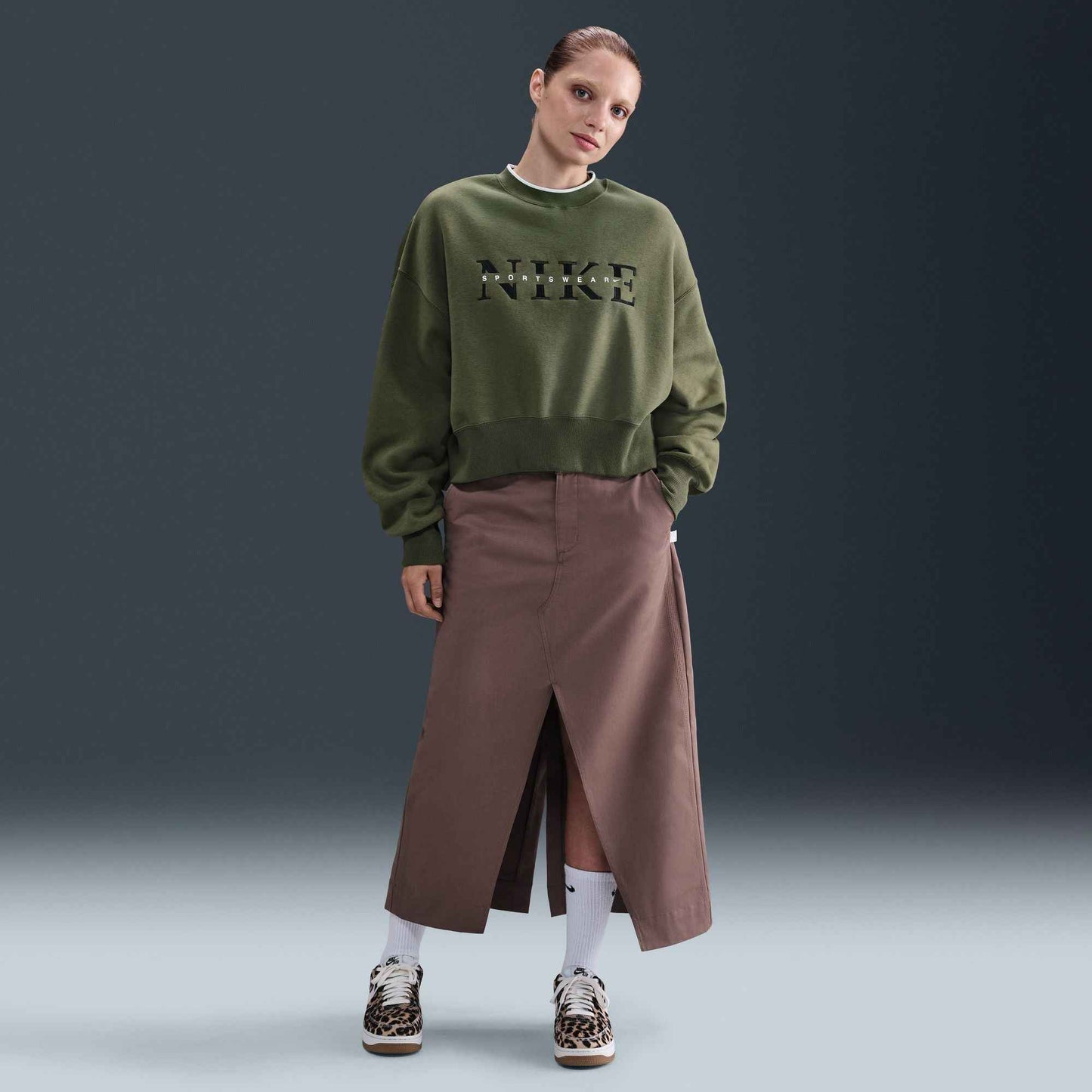 Nike Womens Phoenix Oversized Crewneck - Medium Olive