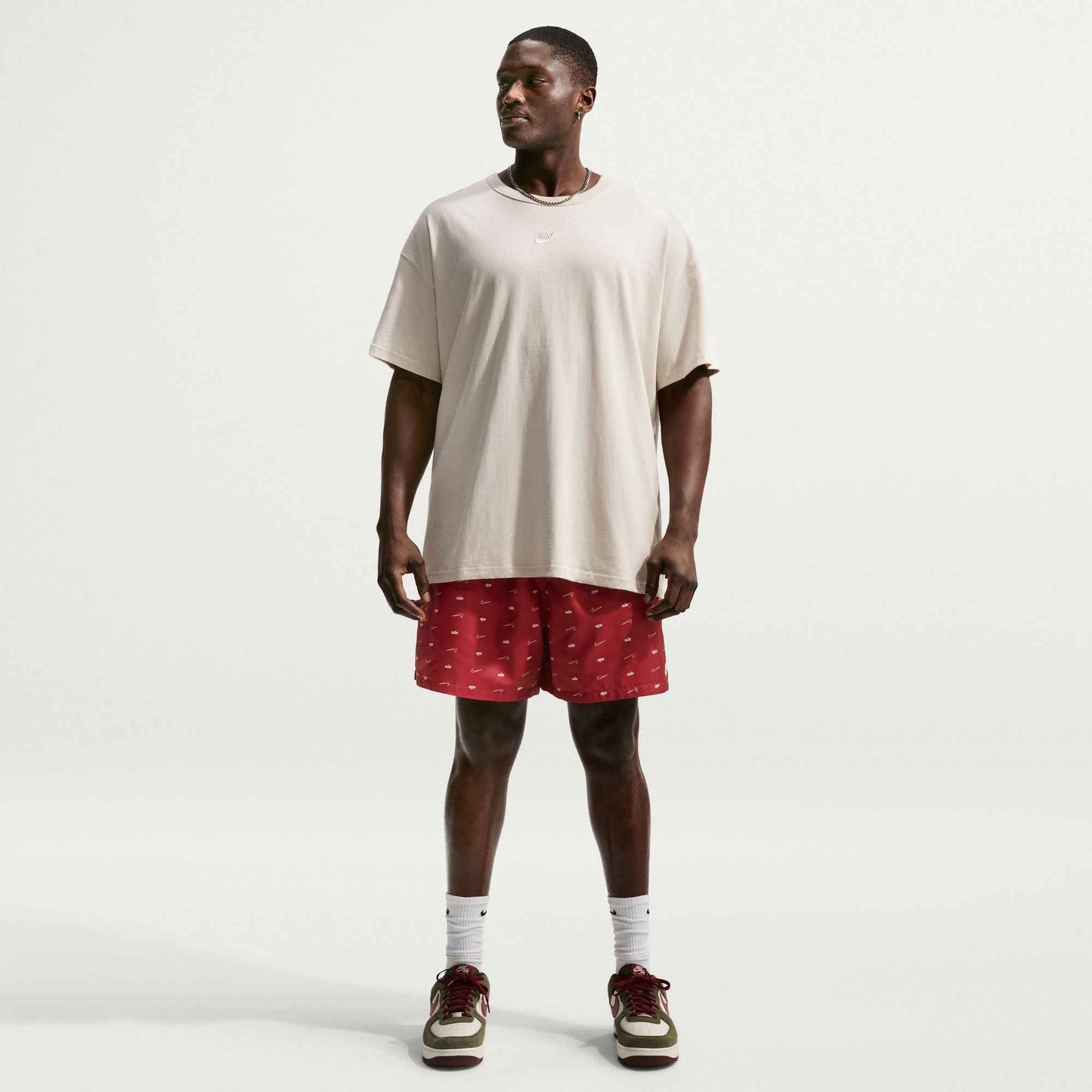 Nike Mens Sportswear Club Woven Flow Shorts - Team Crimson