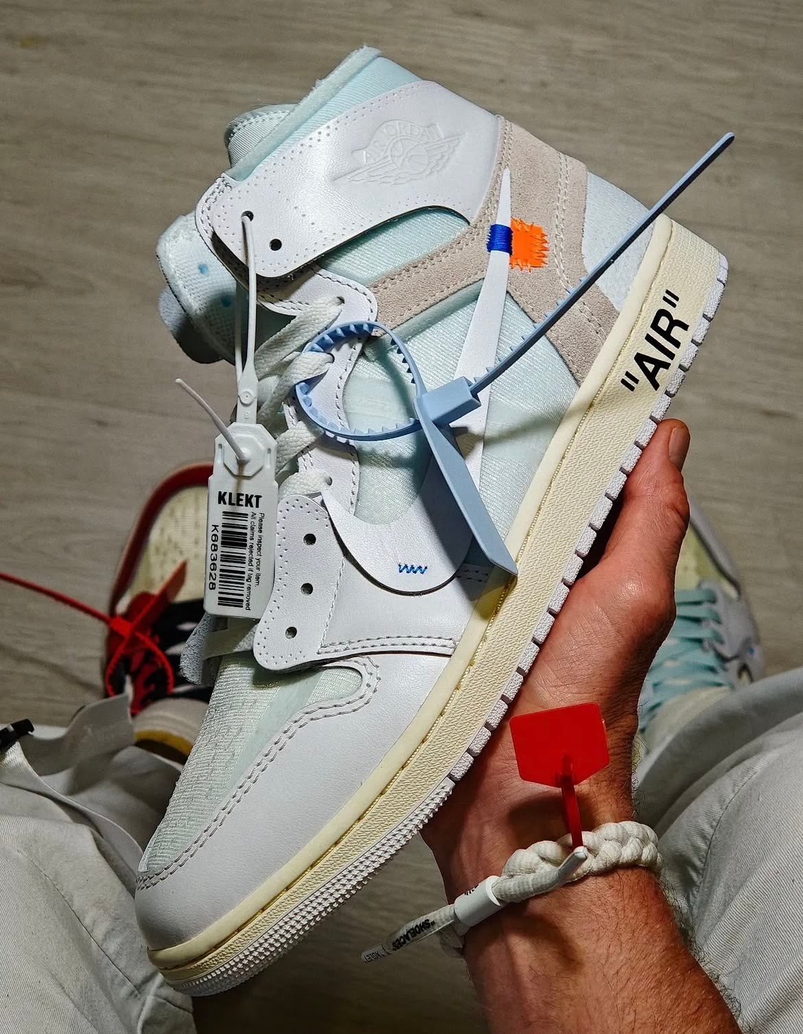 Air Jordan 1 OFF-White Virgil Abloh Sneakers