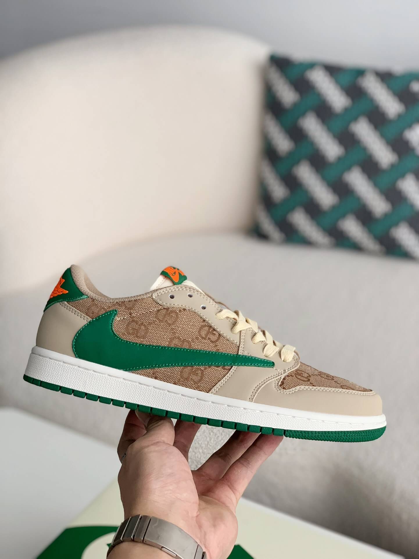 Nike Dunk Low x Gucci Custom – Beige GG Supreme & Green Leather CUSTOM