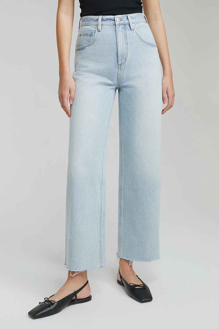 Moon Curve Raw Hem Crop Jeans HJ129