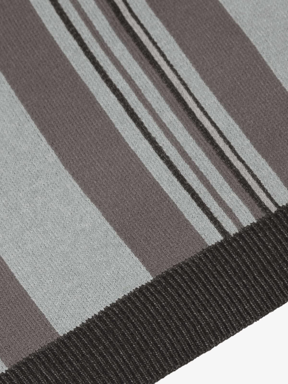 Sweat Striped Embroidery