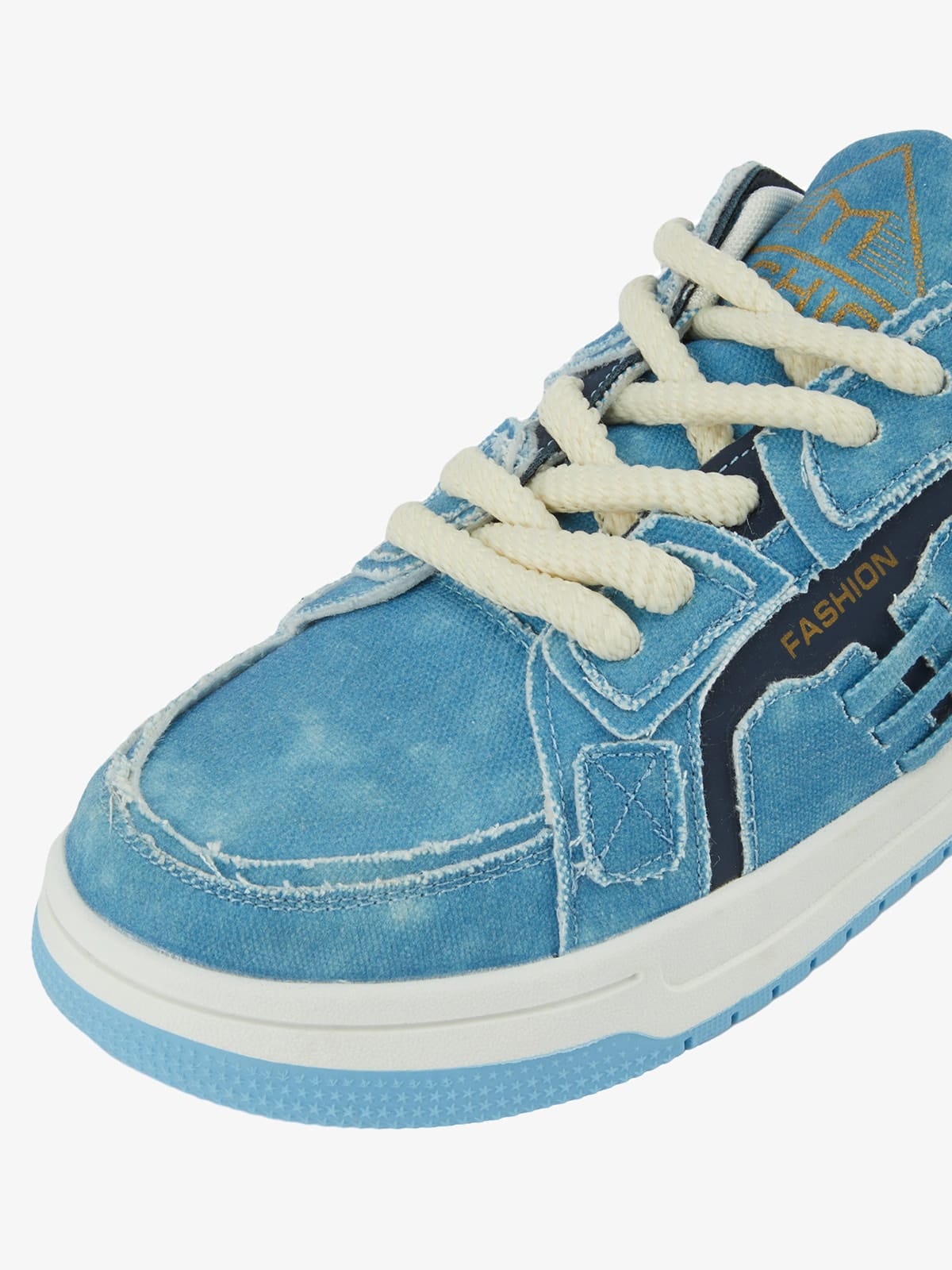 Sneakers Shredded