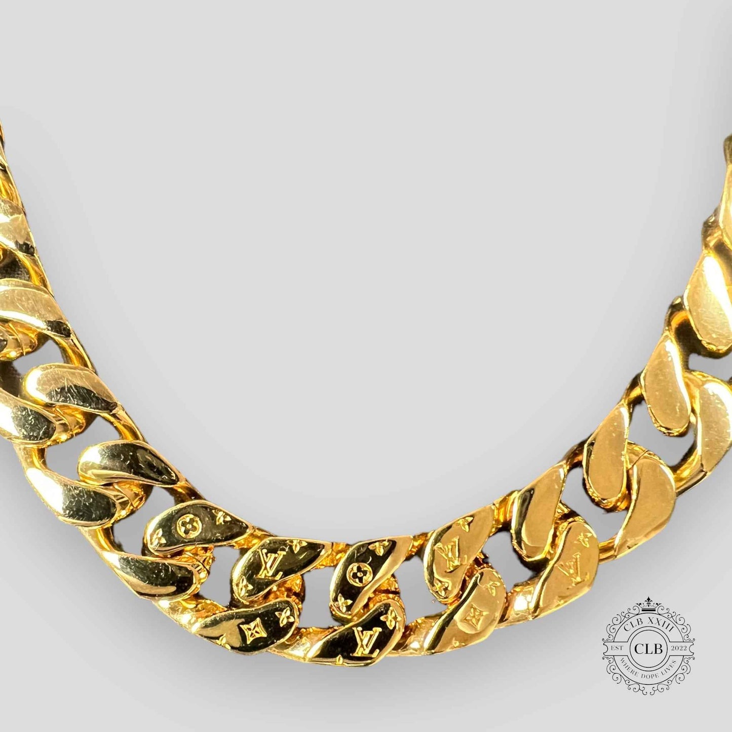 Louis Vuitton Chain Links Necklace in Gold