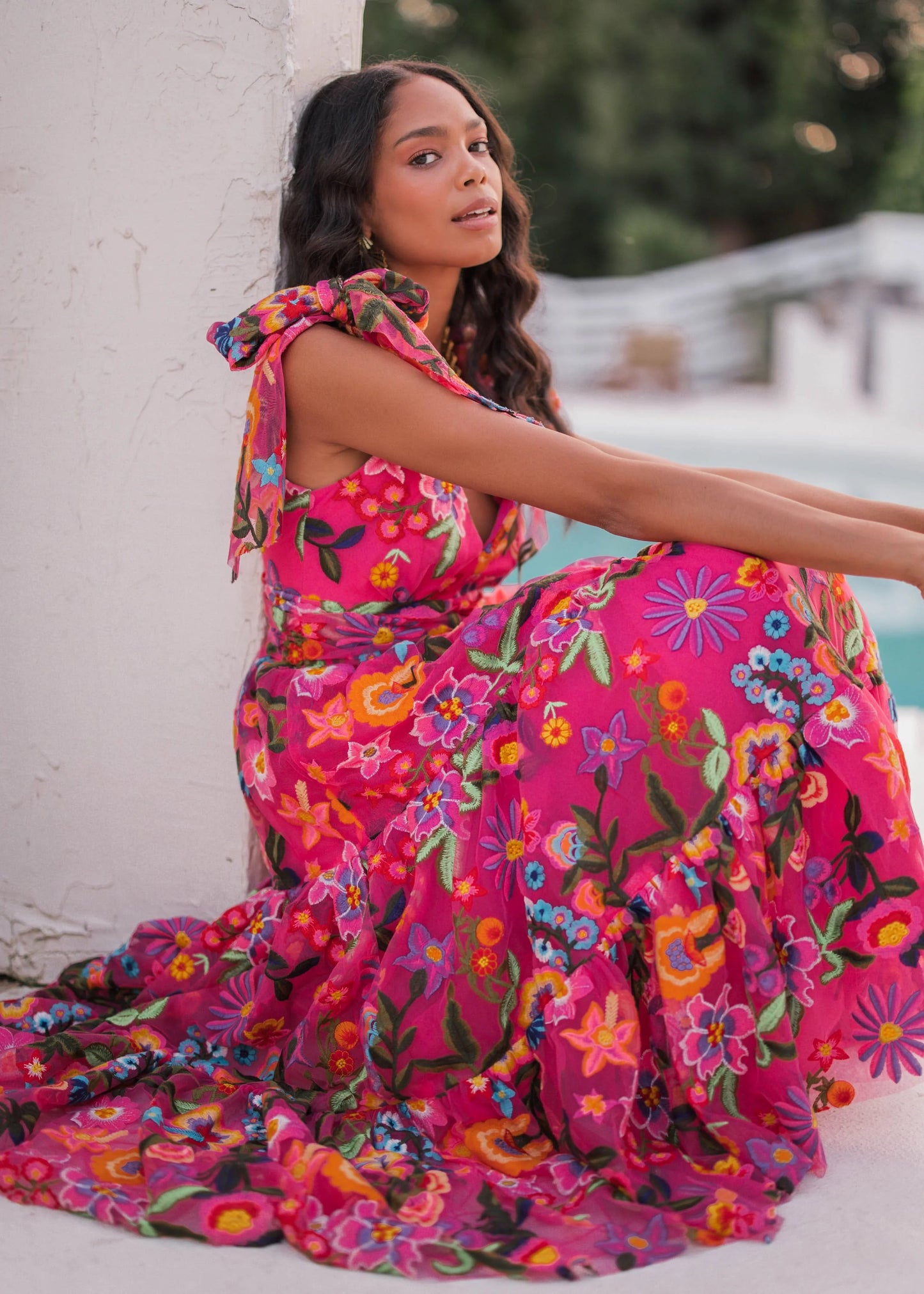 Hibiscus Sleeveless Empire Waist Midi Dress - JUSTLUXURY