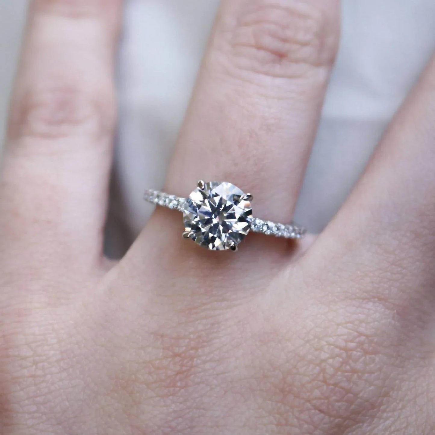 Women's 2.0ct 8.0mm Moissanite Engagement Ring