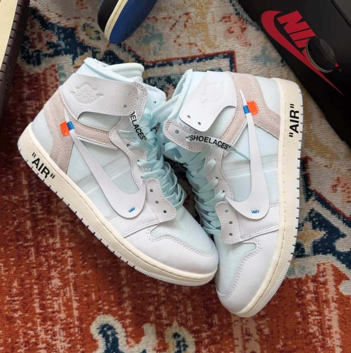 Air Jordan 1 OFF-White Virgil Abloh Sneakers