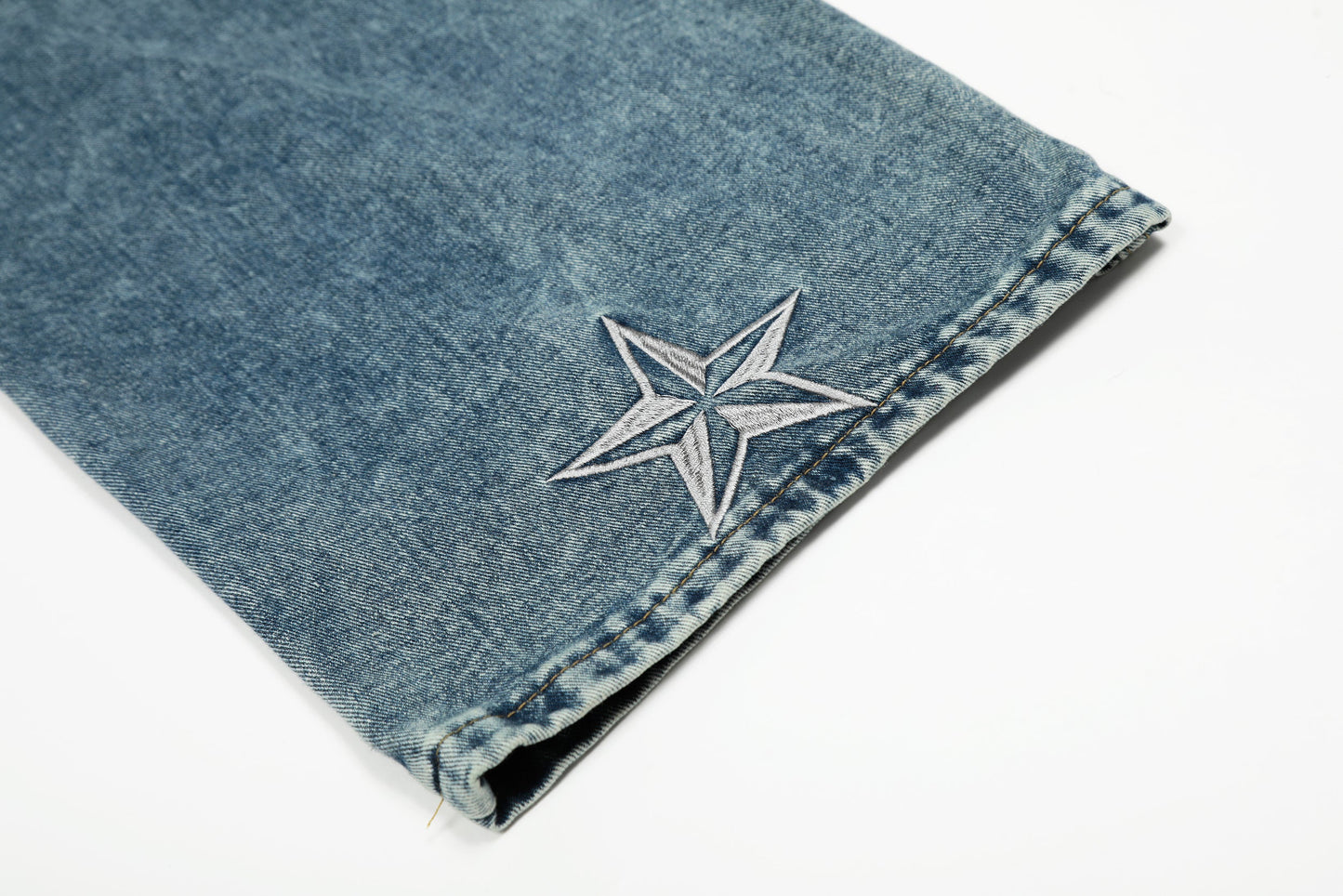 Star Stitching Washed | Wide Jeans