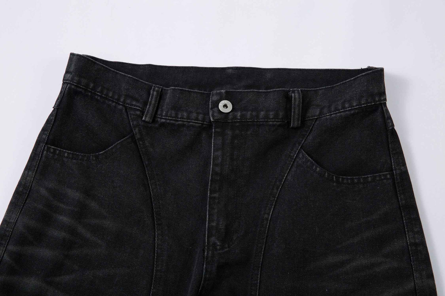 Distressed Multi-Pocket | Washed Jeans