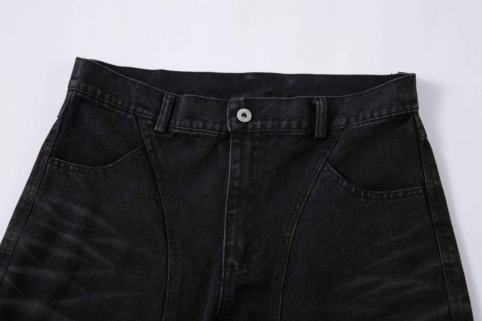 Distressed Multi-Pocket | Washed Jeans