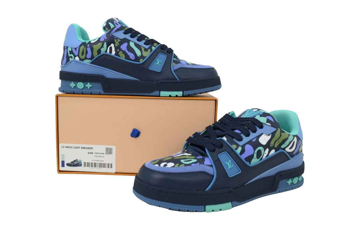 Monogram Arch Light Sneaker