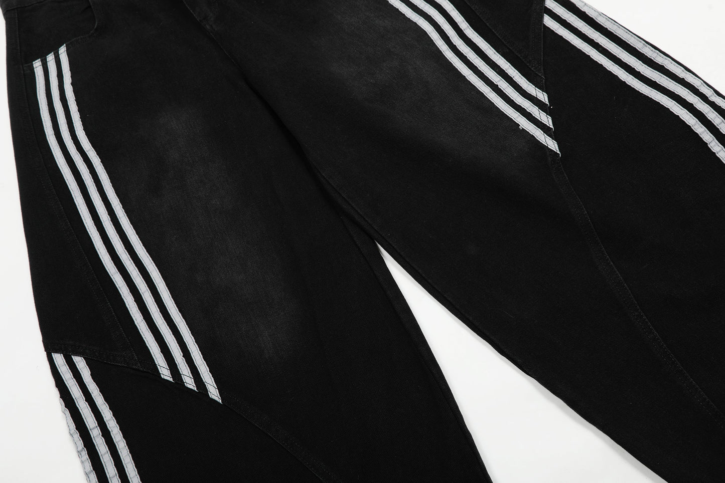 Striped Stitching | Washed Barrel Jeans
