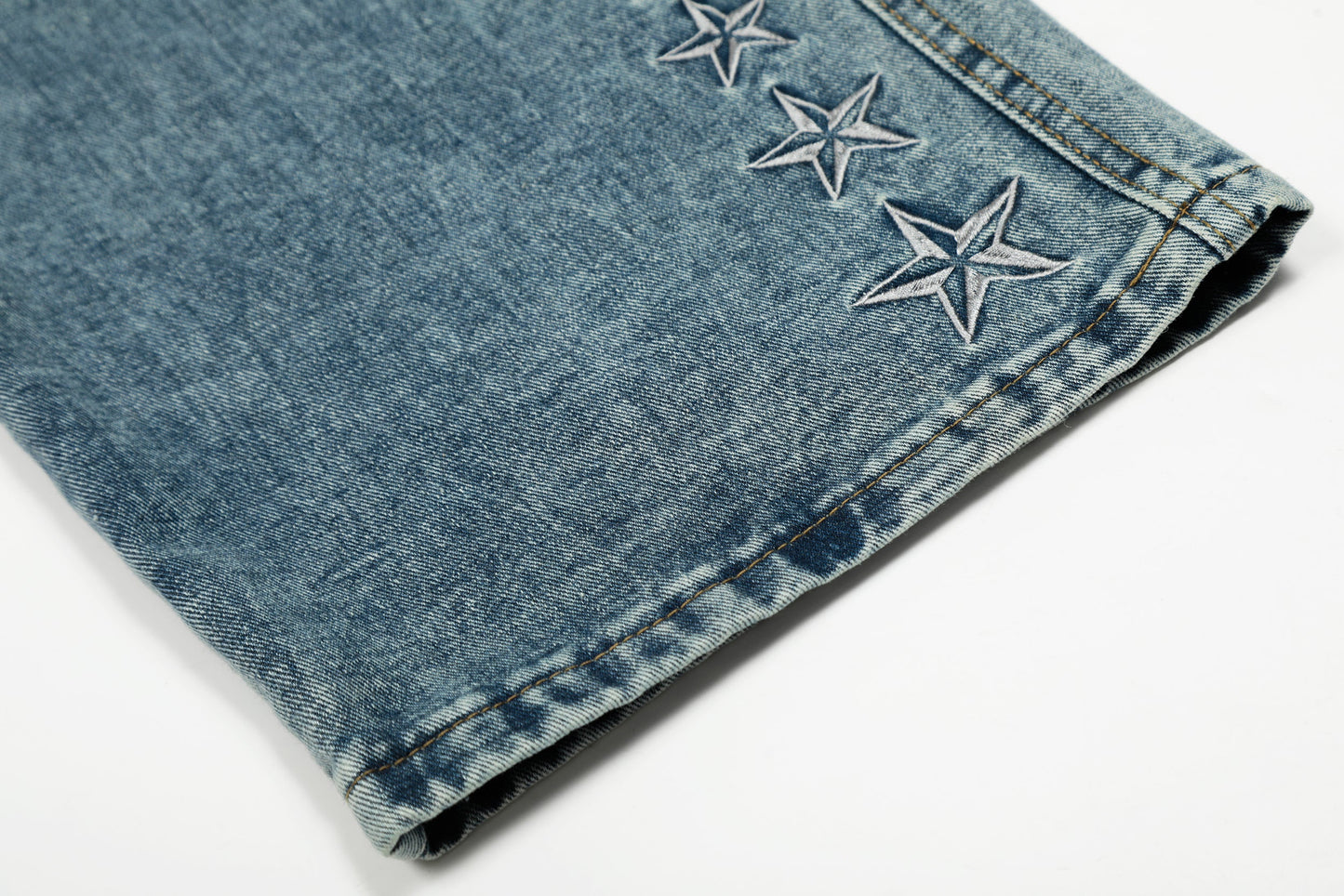 Star Stitching Washed | Wide Jeans