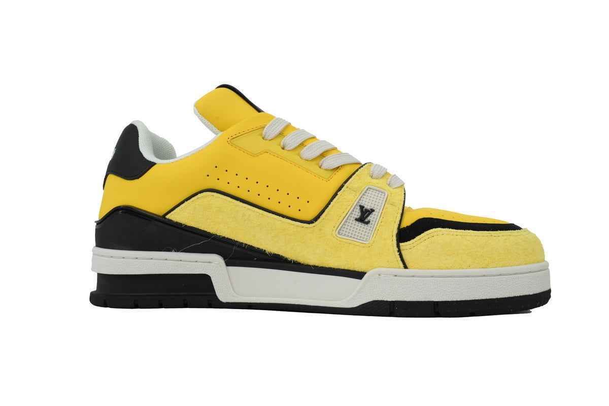 Monogram Arch Light Sneaker