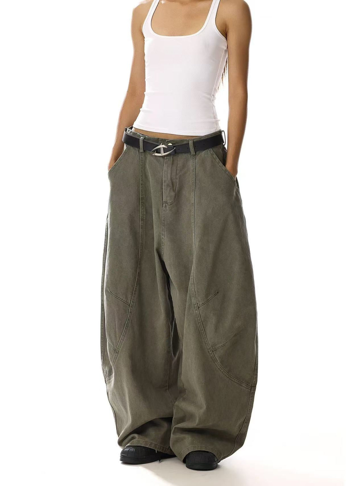 Wide-Leg Baggy Cargo Pants