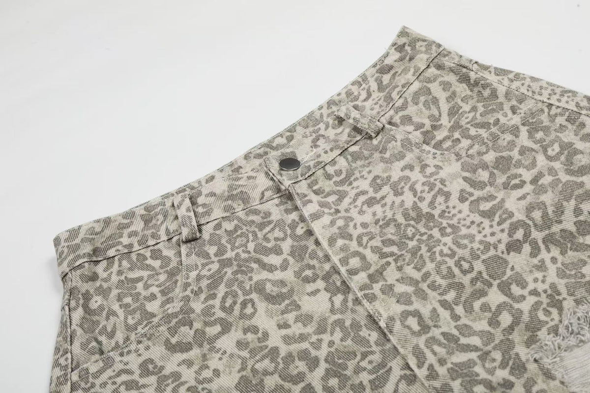 Distressed Leopard  Print Baggy Wide-Leg Jorts