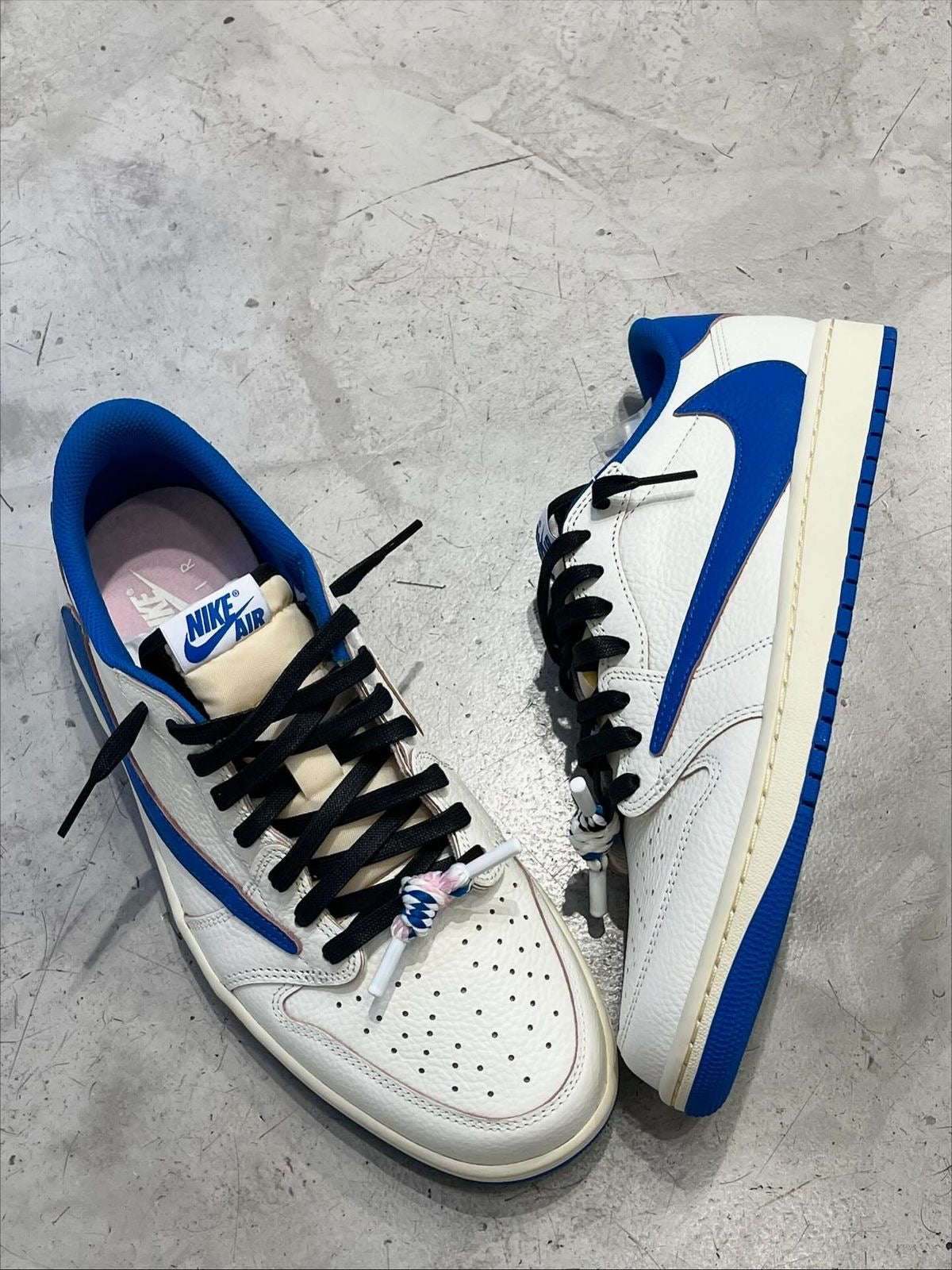 Air Jordan 1 x Travis Scott x Fragment Design DM7866-104