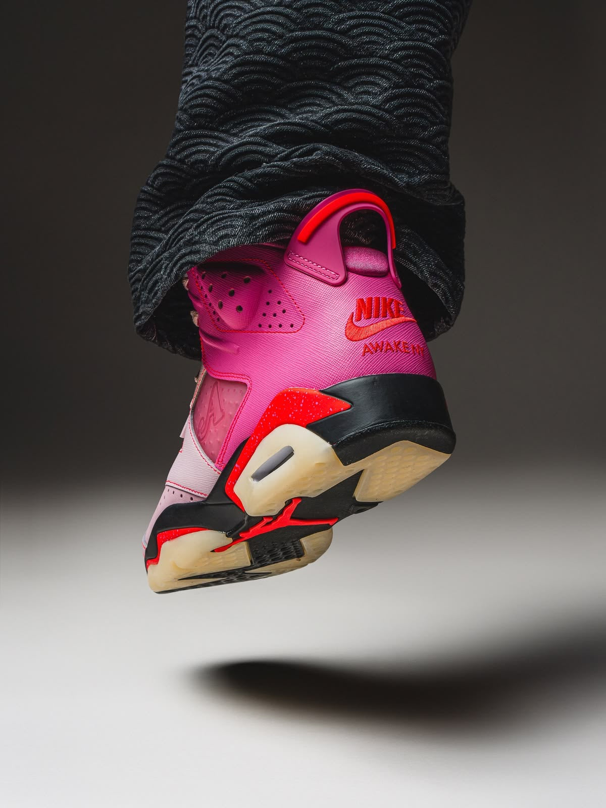 Air Jordan 6 Awake