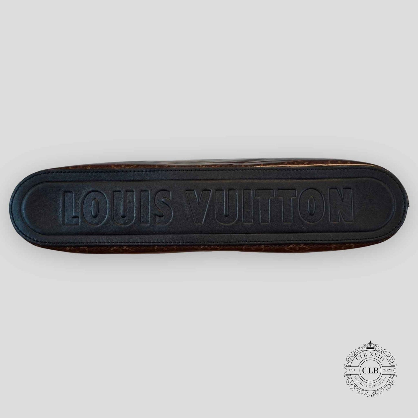 LOUIS VUITTON MONOGRAM GLAZE POCHETTE COSMOS