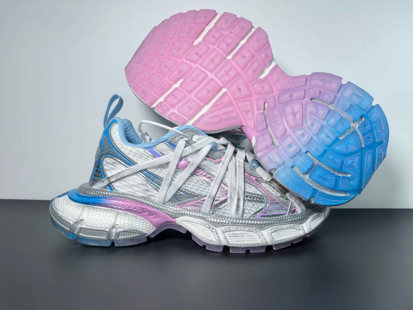 Balenciaga Runner 3XL Extreme Lace 02 balenciaga