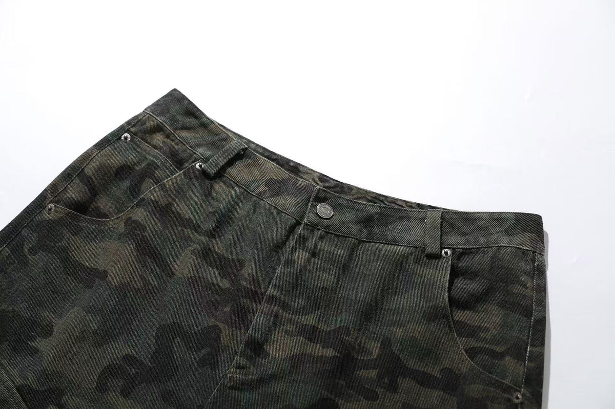 Camo Wide-Leg Knee-Length Jorts