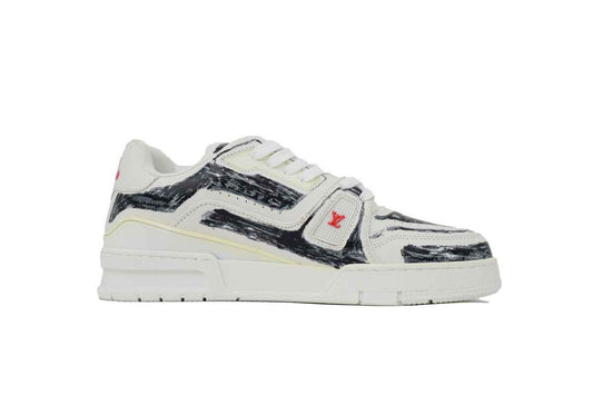 Monogram Arch Light Sneaker