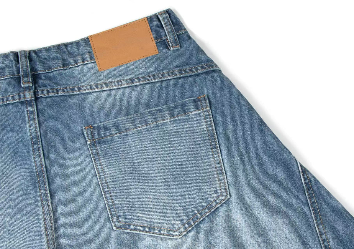 Wide-Leg Baggy Jeans