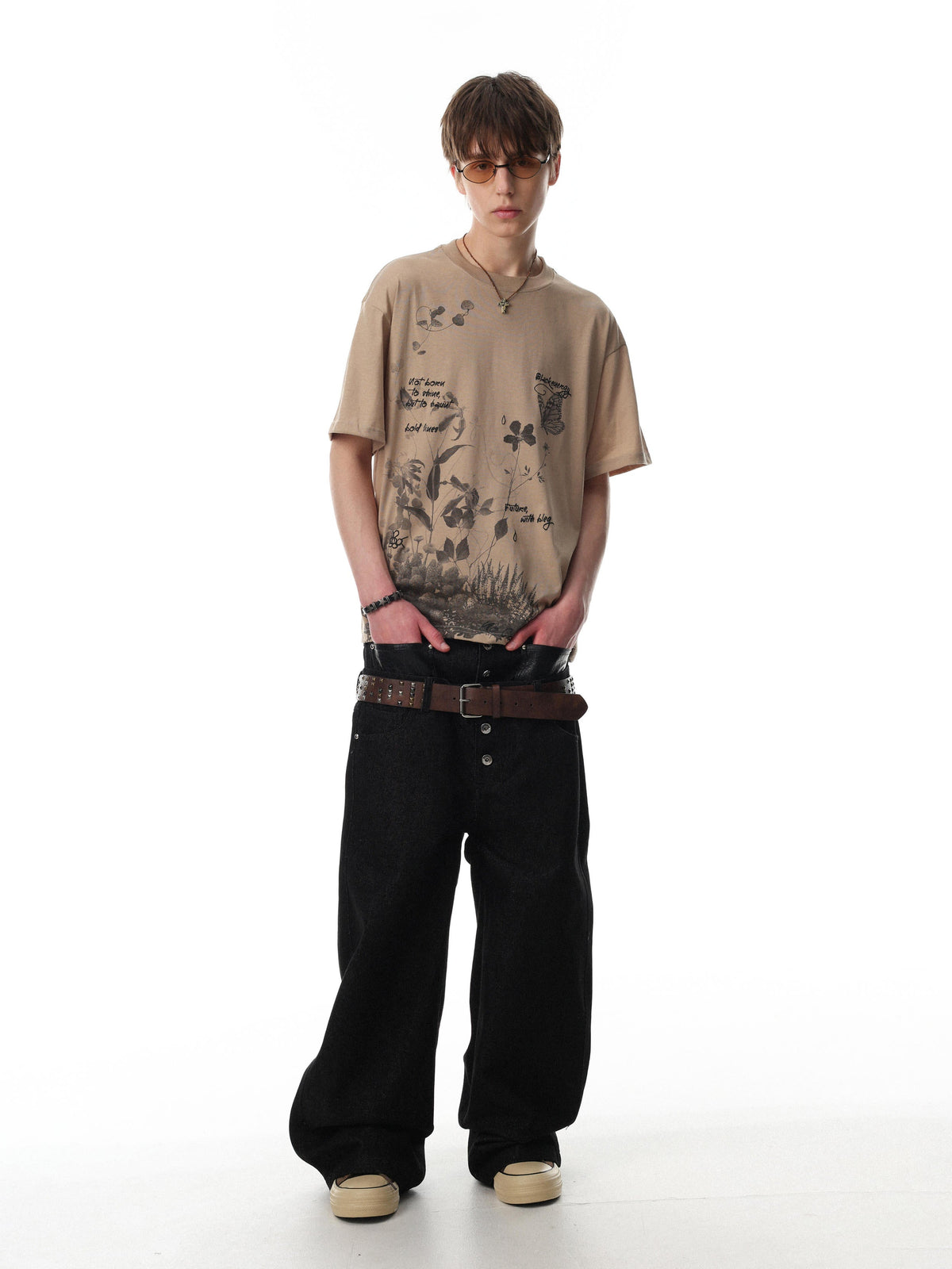 Hollow Bloom Graphic T-Shirt