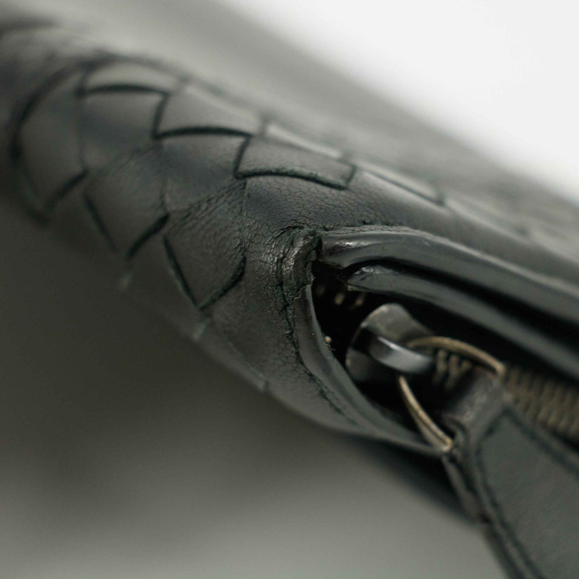 Bottega Veneta Intrecciato Black Bifold Long Wallet #5197