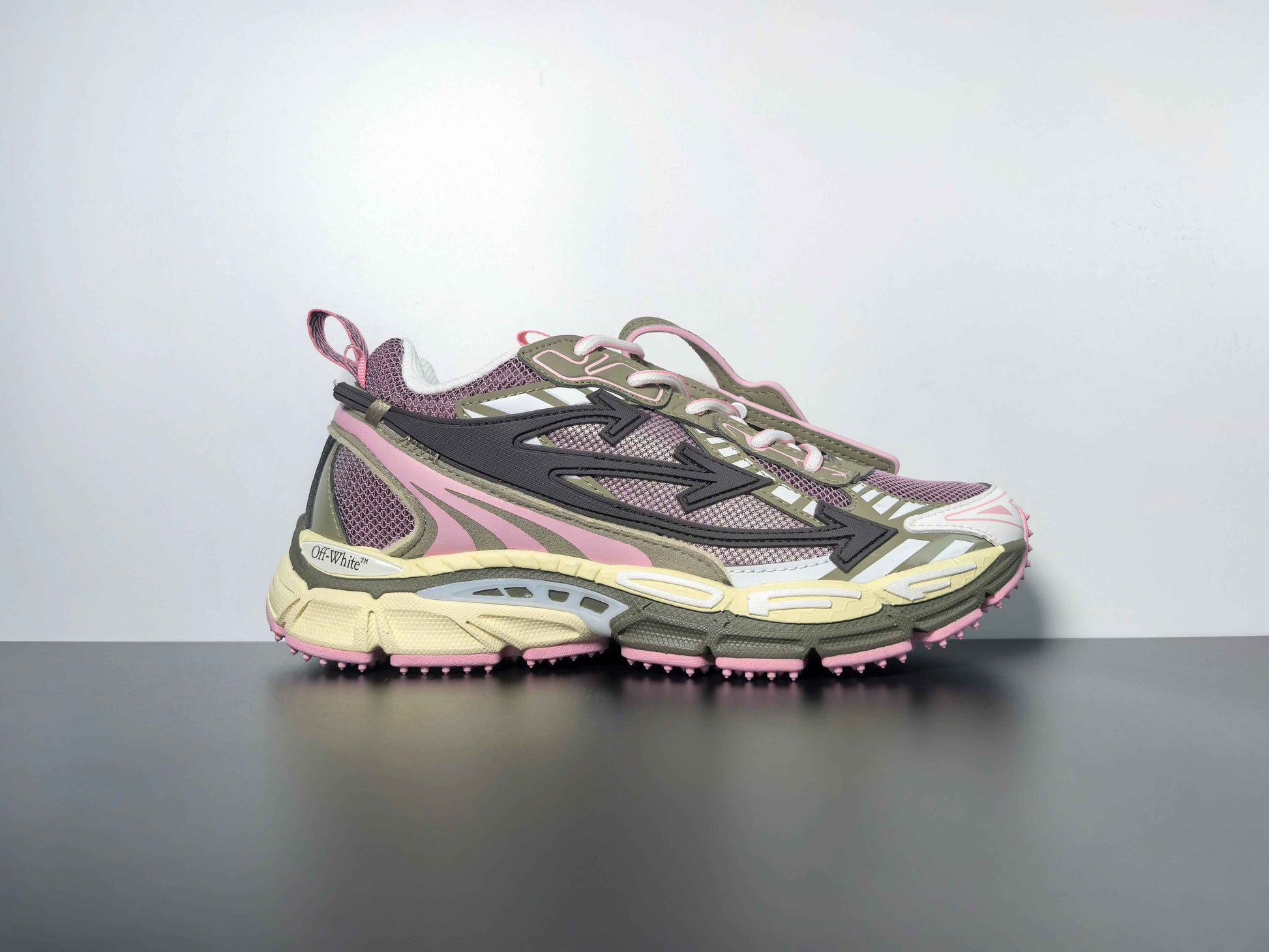 OFF-WHITE Ow Be Right Back