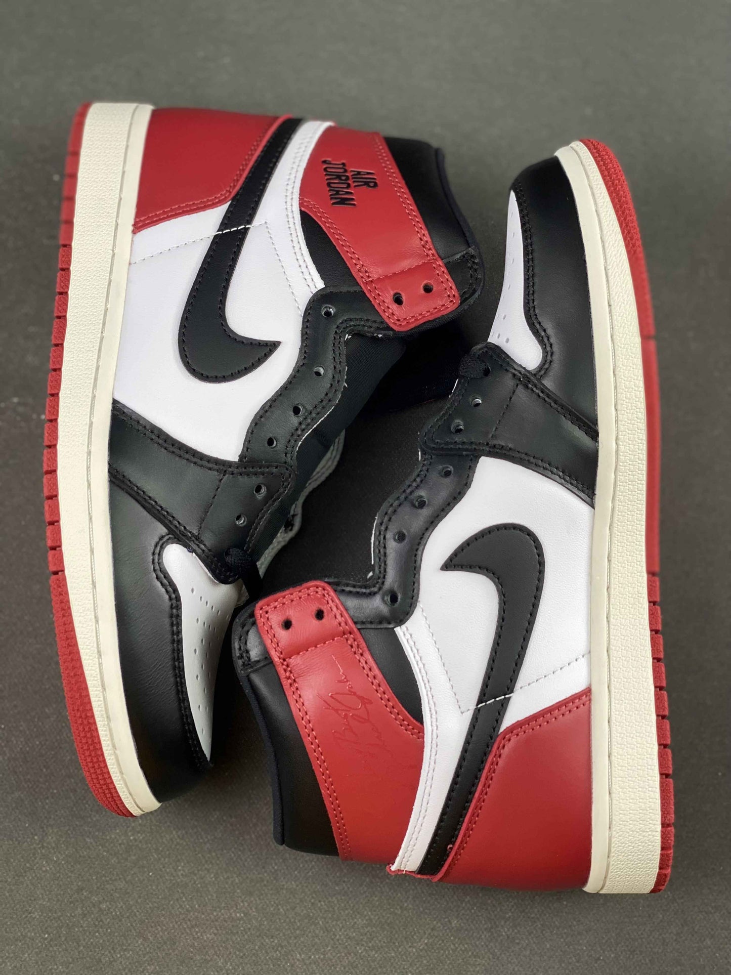 Custom Air Jordan 1 High OG“Black Toe Reimagined” SneakerNational