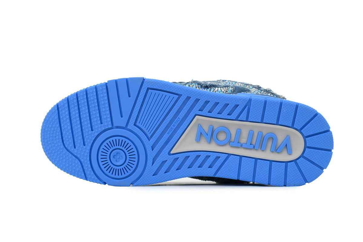 Monogram Arch Light Sneaker