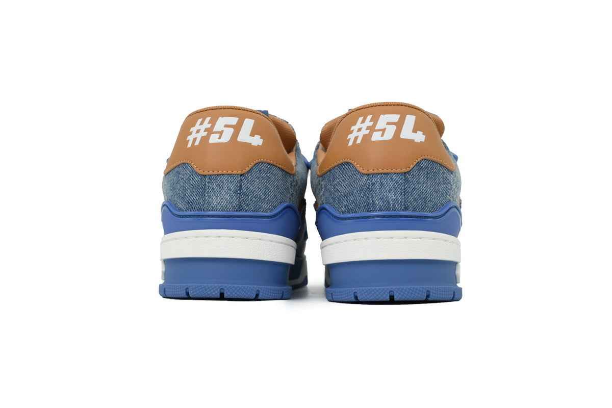 Monogram Arch Light Sneaker