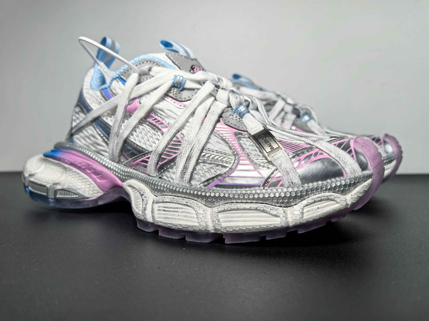 Balenciaga Runner 3XL Extreme Lace 02 balenciaga