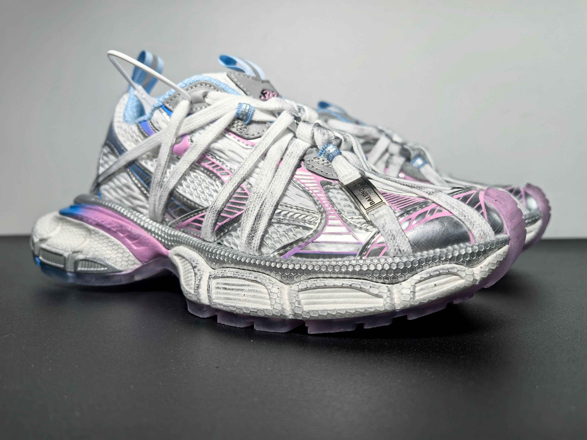 Balenciaga Runner 3XL Extreme Lace 02 balenciaga