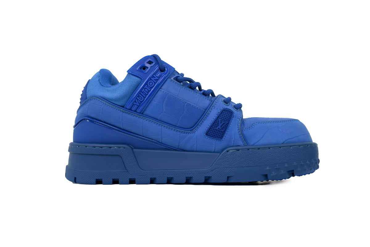 Monogram Arch Light Sneaker