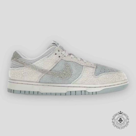Nike Dunk Low W Light Armory Blue Photon Dust