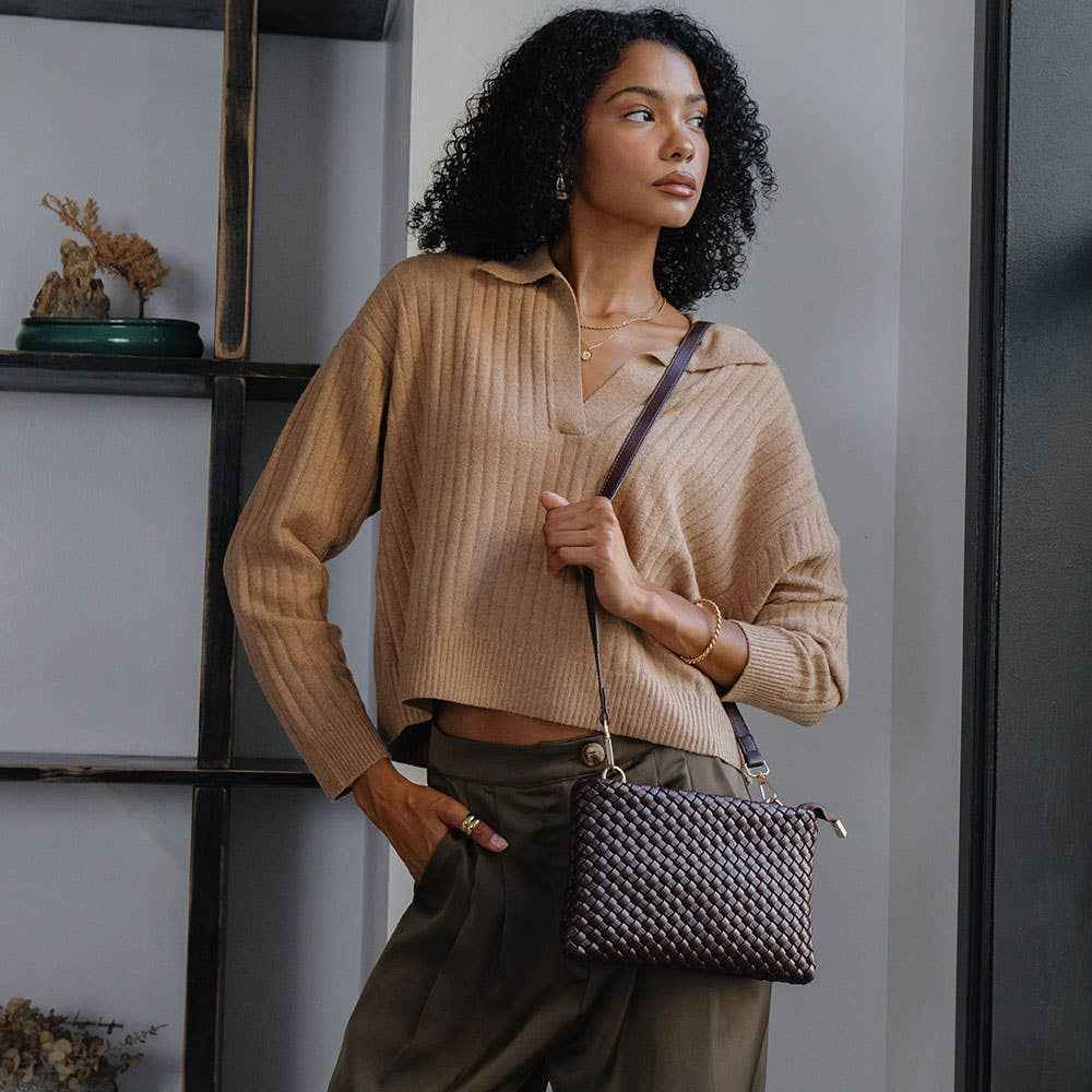 Daisy Black Crossbody Bag