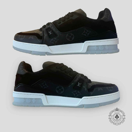 Louis Vuitton Monogram Trainer In Black