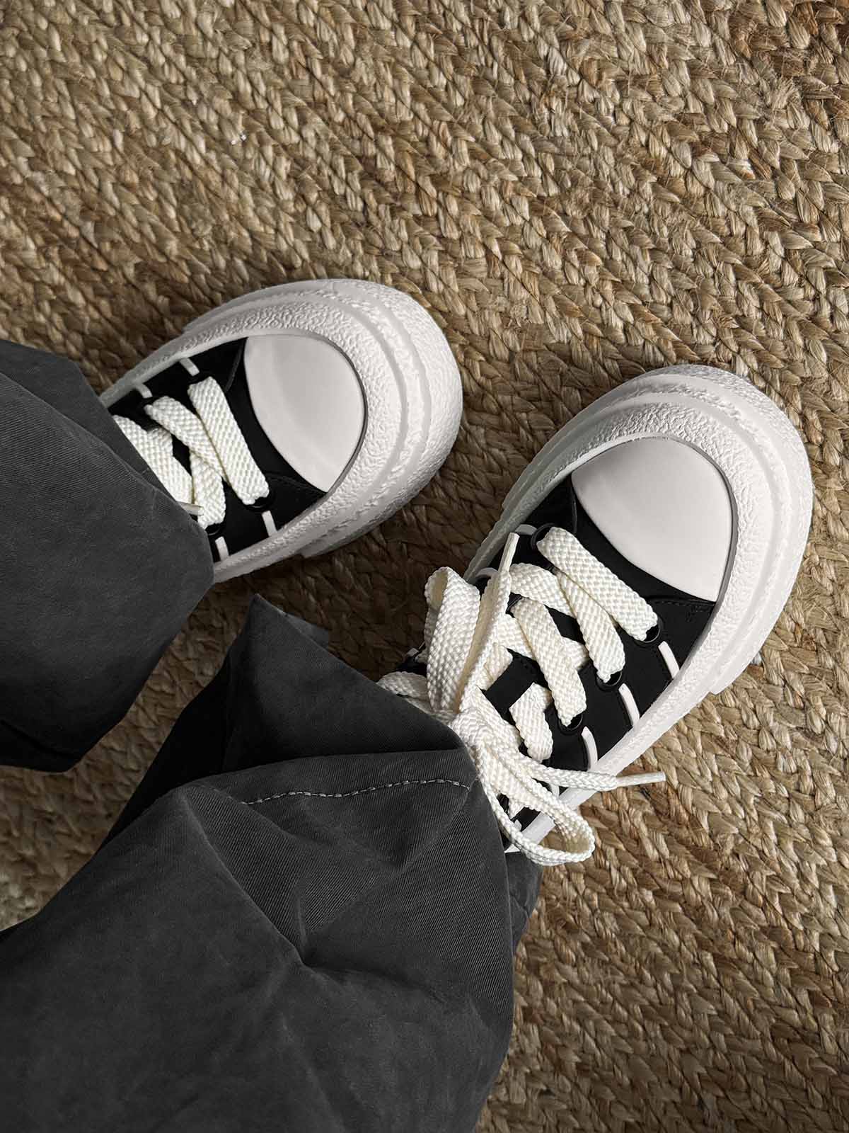 Sneakers Round Toe