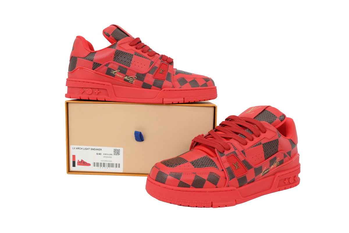 Monogram Arch Light Sneaker