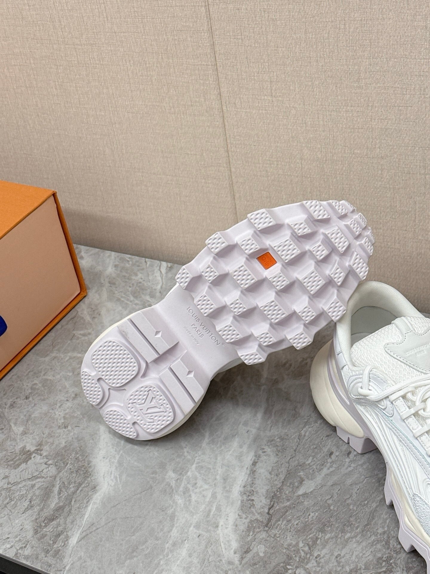 Monogram Runner AS00440 louis vuitton