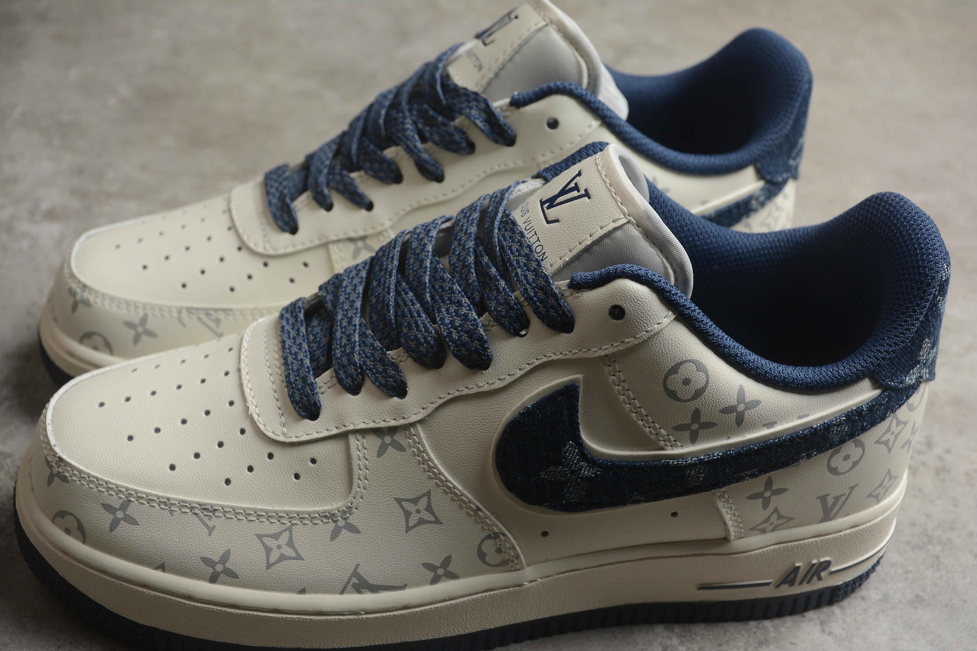 Custom Air Force 1 x LV LU0251-133 SneakerNational