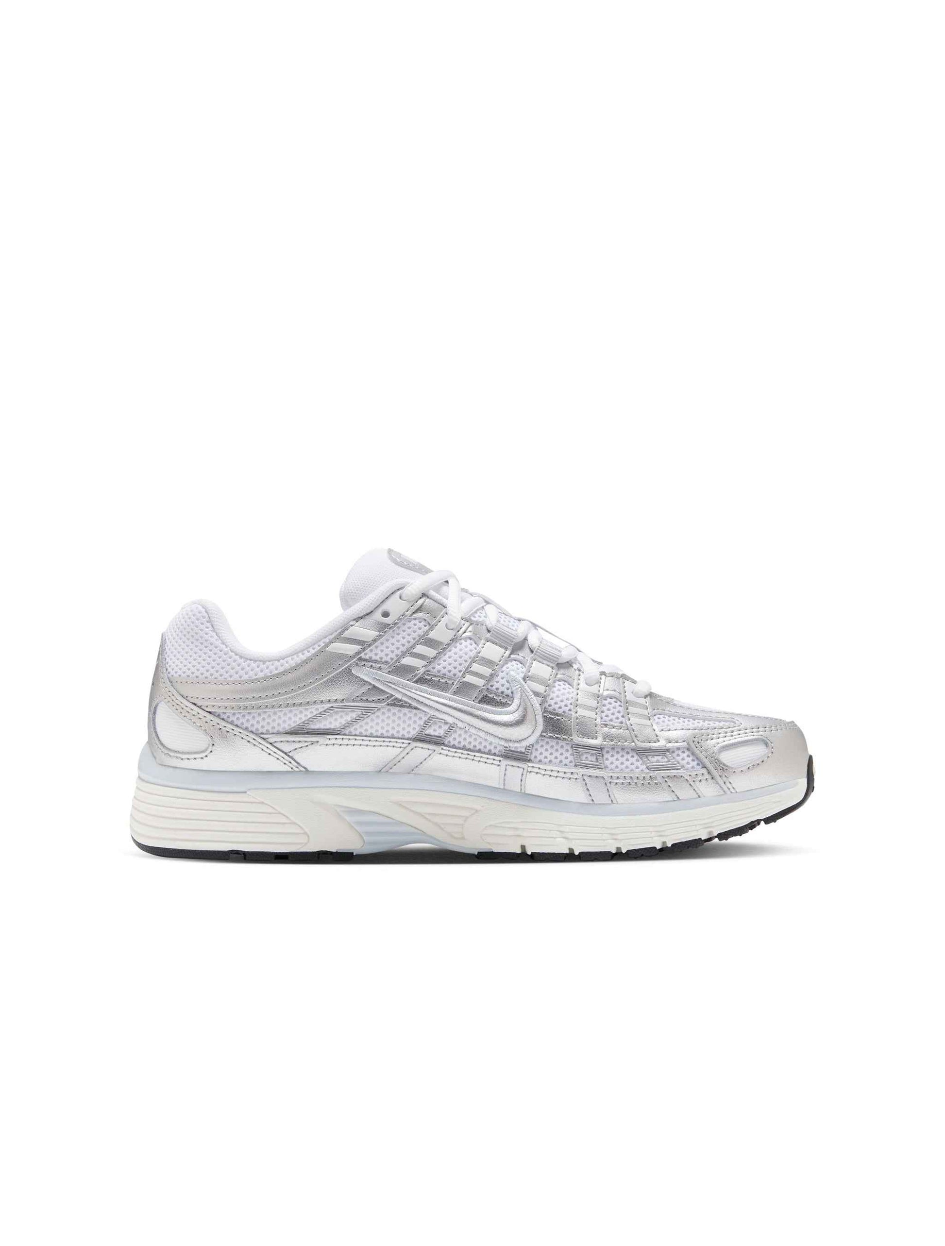 Nike Womens P-6000 - White/Metallic Silver