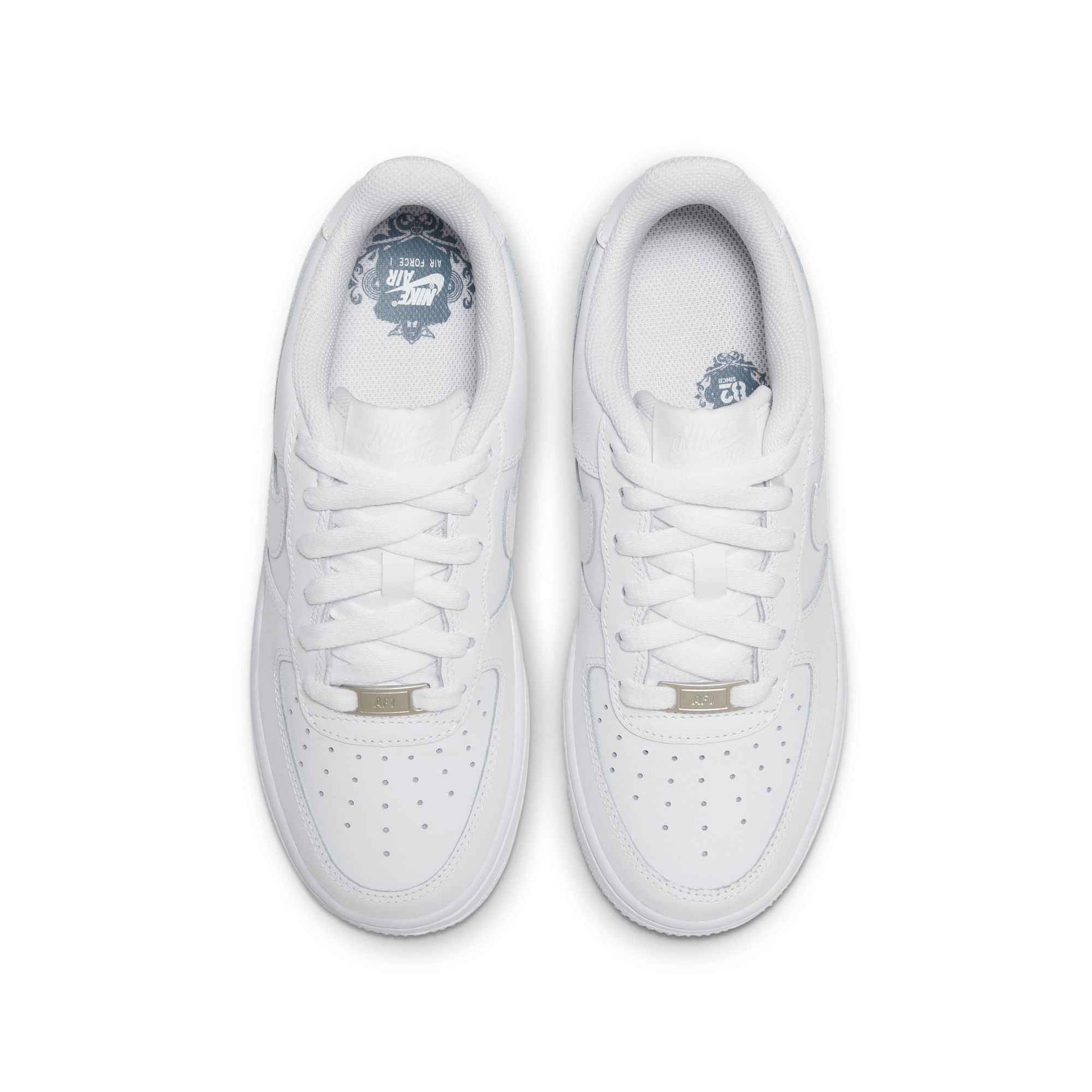 Nike Big Kids Air Force 1 LE – Triple White