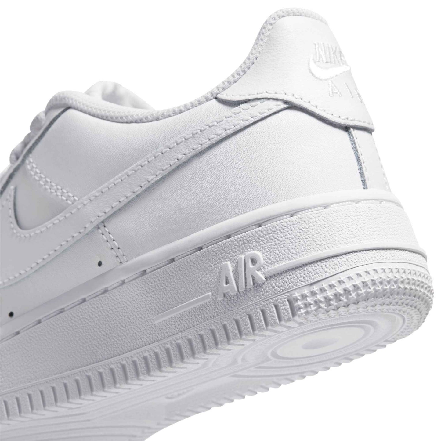 Nike Big Kids Air Force 1 LE – Triple White