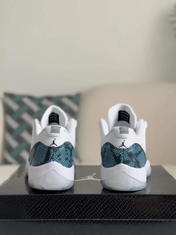 Air Jordan 11 Low “Navy Snakeskin”