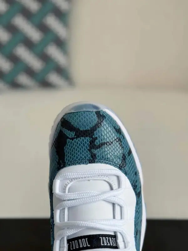 Air Jordan 11 Low “Navy Snakeskin”