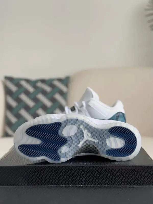 Air Jordan 11 Low “Navy Snakeskin”
