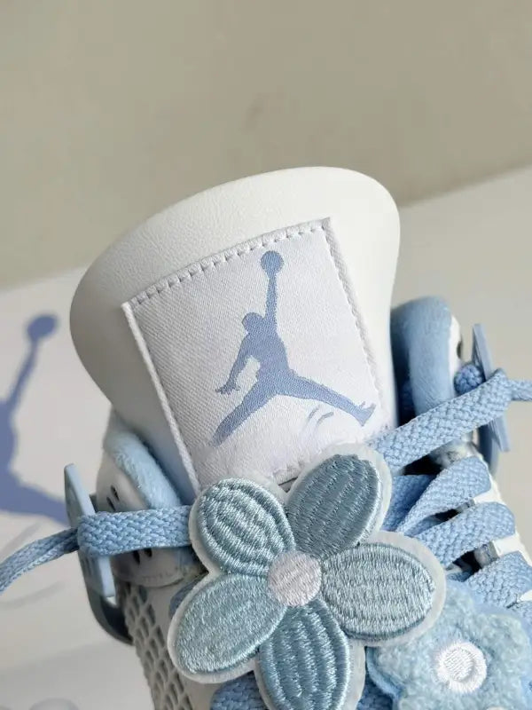 Air Jordan 4 Retro – Forget Me Not in White and light blue